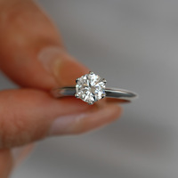 Nouvel Arrivage Bague de Fiançailles Classique pour Femme en Argent Sterling S925 et Moissanite, Sertie de Six Griffes, Style Couronne, Style Coréen, Approvisionnement Transfrontalier
