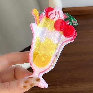 Nuevo Clip de Pelo Creativo con Diseño de Fresa, Cereza y Helado, Clip de Garra Divertido para Niños con Forma de Tiburón - Product Image 6