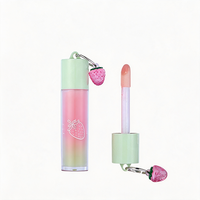 Gloss à lèvres hydratant et nourrissant pour des lèvres pulpeuses, lisse et colorées, qui subliment le teint naturel