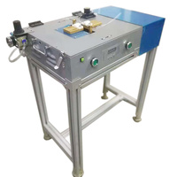 Machine semi-automatique moderne MD-0U2 pour la fabrication de câbles de données USB avec distribution de colle et emboîtement de connecteurs TYPE-C