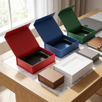 Boîte cadeau magnétique carrée en carton rigide avec insert en mousse EVA, logo personnalisé imprimé pour l'emballage de cosmétiques, de bijoux, de montres