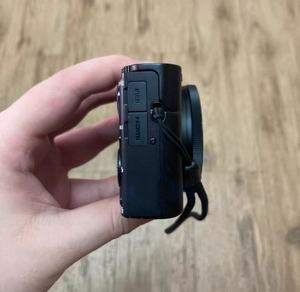 Appareil photo numérique compact Sony RX100 Mark II d'occasion, 20,2 MP, capteur 1 pouce, vidéo Full HD, bon état, prêt à être expédié - Product Image 4