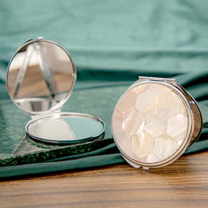 Luxury Natural Mother of Pearl Round <b>Compact</b> <b>Mirror</b> Gold Silver Plated Metal Folding Dual Sided HD Glass Pocket Makeup <b>Mirror</b> - Product Image 5