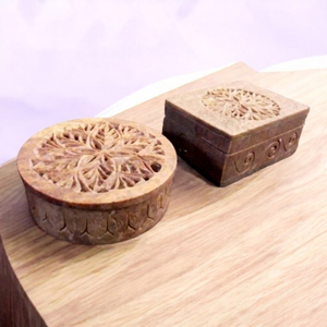 Boîte à bijoux de luxe incrustée de qualité supérieure pour femmes à des fins de cadeau - Product Image 1