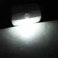 Lampu Malam LED Sensor Gerak Modern, Baterai, Nirkabel, Lampu Dinding untuk Ruang Tamu, Koridor, Lemari, Lampu Kabinet Pintar