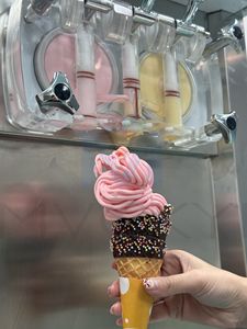 Crème glacée à la glace commerciale chinoise Softserve <span class=keywords><strong>Softice</strong></span> Softy Fabrication de crème glacée molle à 3 saveurs Prix de la machine à crème glacée - Product Image 2