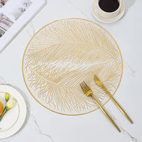 Napperons créatifs à motif pivoine, style nordique, pour table à manger, sous-verres décoratifs dorés, tapis imperméables en PVC pour la maison