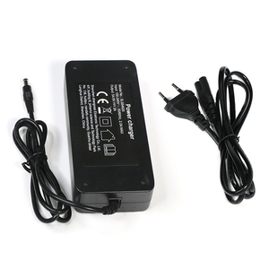 Chargeur haute capacité 54.6V 2A pour <span class=keywords><strong>Kugoo</strong></span> G2Pro/<span class=keywords><strong>G</strong></span>-<span class=keywords><strong>Booster</strong></span> E-Scooter nouvelle <span class=keywords><strong>batterie</strong></span> Li-ion Image prise EU/US/UK/AU pièce en plastique - Product Image 1