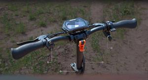 Scooter Eléctrico Todoterreno KuKirin G2 Master, Pantalla a Color, Doble Tracción, Suspensión Hidráulica, Plegable y Compacto, para Venta al Por Mayor - Product Image 2