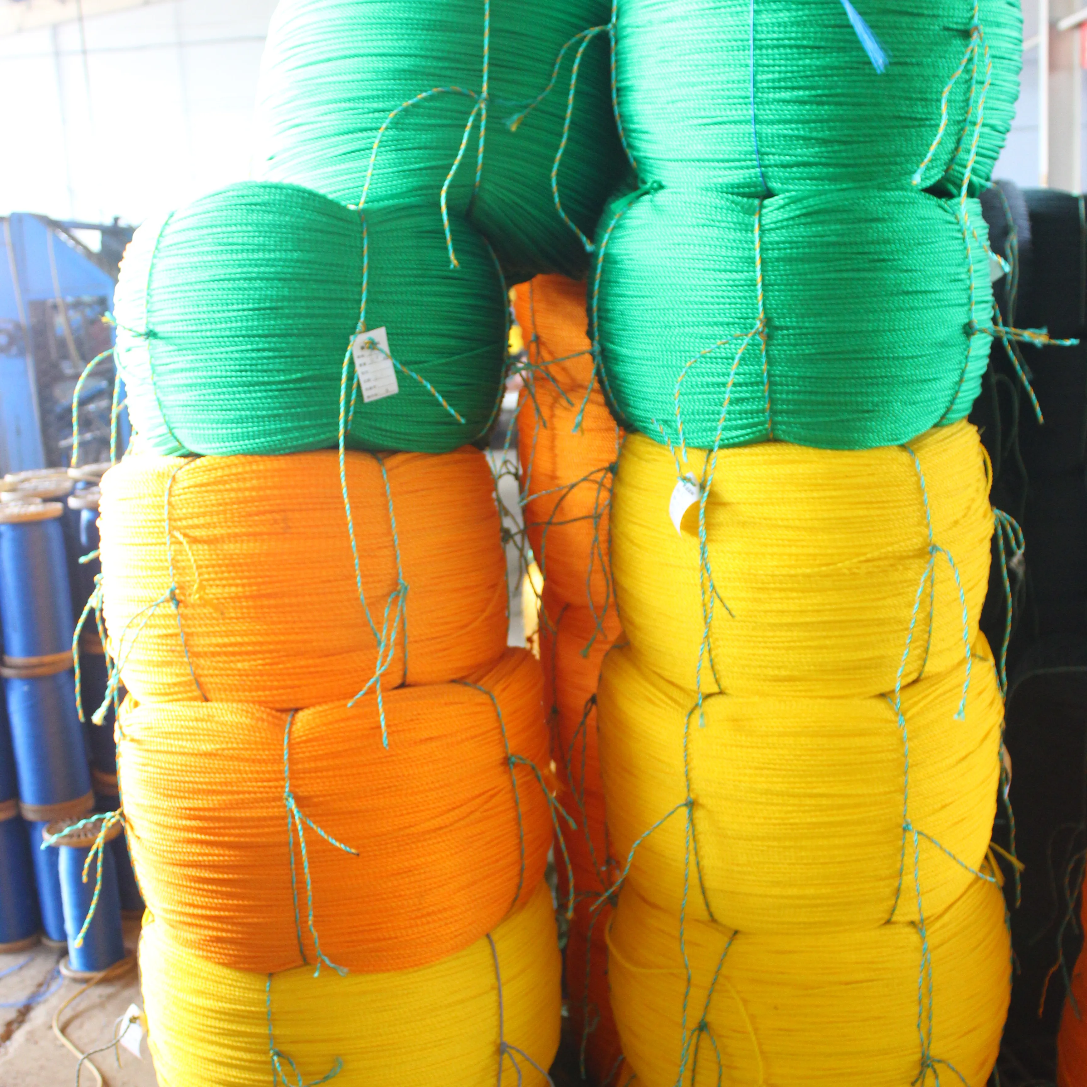 New 3 strand braided pp rope plastic twisted packing rope polypropylene rope