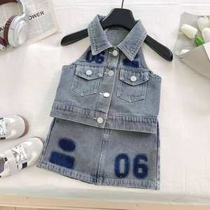 Traje de Mezclilla para Niñas, Verano 2025, Nuevo <span class=keywords><strong>Chaleco</strong></span> con Solapa, Top con Estampado de Letras, Pantalones Cortos, Estilo de Comercio Exterior - Product Image 1