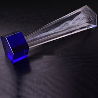 Trophées de prix en verre de cristal en forme de tour créative support de flamme pentagonal sur mesure sablé 265mm boîte-cadeau de trophée sans couture