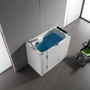 WOMA 向外秋千门轮椅走在浴缸里为长者和残疾人提供安全的浴缸