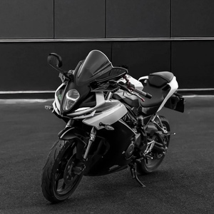 Moto sportive d'<span class=keywords><strong>occasion</strong></span> Benelli Tornado 302R, performances stables, moto de <span class=keywords><strong>course</strong></span> à essence d'<span class=keywords><strong>occasion</strong></span> de qualité - Product Image 3