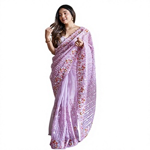 Sari en soie lavande avec broderie florale, tenue de mariage indienne traditionnelle pour femme, longueur au sol, coupe classique - Product Image 1