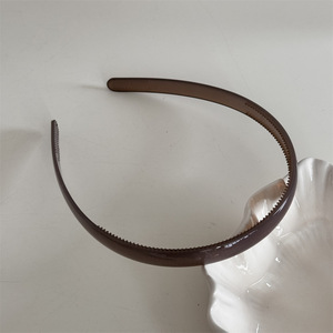 ที่คาดผมพลาสติกสีเจลลี่สำหรับเด็กผู้หญิง ใช้สำหรับล้างหน้า แบบเรียบ ไม่ลื่น ใช้ได้กับทุกชุด ราคาถูก มีซี่ - Product Image 6