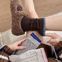 Vente en gros de chaussettes d'hiver épaisses, chaussettes mi-mollet torsadées pour femmes, chaussettes bicolores, chaussettes en laine à pois
