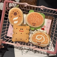 Mini jouets alimentaires en peluche douce, porte-clés créatif et mignon en forme de hamburger et de pain