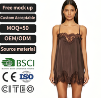 Chemise de nuit marron en satin avec dentelle et bretelles spaghetti pour femme – Robe de détente sexy en tissu doux avec bretelles réglables