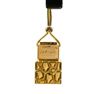 Flacon de parfum pour voiture en métal carré de 8 ml avec couvercle noir, doré ou argenté - Product Image 4