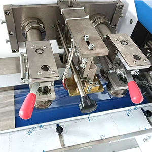 お手頃価格の半自動ワッフル包装機350プラスチックフィルム高生産性メイクアップツール食器美容包装機 - Product Image 3