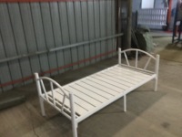 Offre Spéciale Lit simple Design moderne Directement depuis l'usine Vente en gros Fabricant chinois Cadre en métal pour chambre à coucher ou hôtel