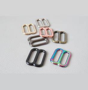 مشبك معدني من سبائك الزنك قابل للتعديل على شكل مربع ثلاثي الانزلاق للحقائب من YN - Product Image 6