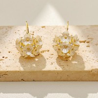 Boucles d'oreilles haut de gamme en forme de panier de fleurs avec fermoirs, accessoires en laiton tendance