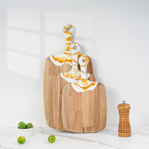 <span class=keywords><strong>Planche</strong></span> à déjeuner personnalisée multifonctionnelle en résine époxy <span class=keywords><strong>Planche</strong></span> de service à charcuterie en bois <span class=keywords><strong>Planche</strong></span> à découper en bois et résine - Product Image 4