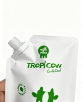 Pochettes souples personnalisables imprimées avec bec verseur pour lait, jus, aliments pour animaux, salades, nouilles et liquides – Emballage recyclable