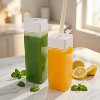 Bouteille carrée en PET de 400 ml et 500 ml avec couvercle blanc et paille réutilisable pour impression sérigraphique – Contenant en plastique pour smoothies, café, sodas