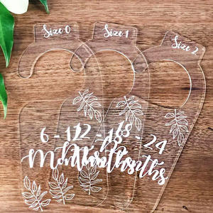 ที่แขวนแบ่งเสื้อผ้าอะคริลิคใสตัดด้วยเลเซอร์ชนิดแขวนตู้สถานรับเลี้ยงเด็กแบบแขวนสำหรับตู้เสื้อผ้าร้านค้า - Product Image 1