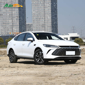 BYD Qin Plus DM-i 2025 Sedán Edición 120km 120kw Híbrido Eléctrico para Adultos Vehículo de Nueva Energía en Stock Coche Usado - Product Image 1