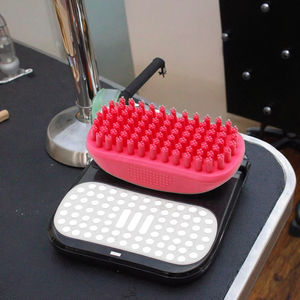 Brosse de toilettage pour <span class=keywords><strong>chien</strong></span> EUR PET, massage apaisant, shampoing pour animaux de compagnie, brosse de bain pour poils longs et courts, peigne courbé - Product Image 1