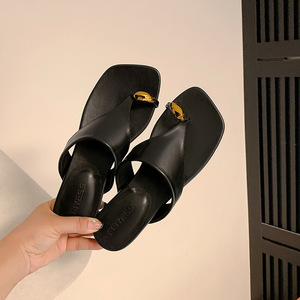 Sandales de plage pour femmes, style français, bout carré, bout ouvert, semelle épaisse, en peau de mouton - Product Image 4