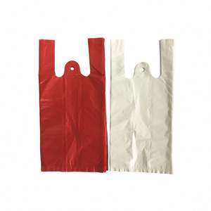 Chaleco de plástico liso negro con asas, bolsas de embalaje para camisetas - Product Image 3