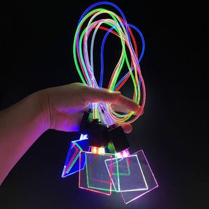 Badge lumineux LED clignotant rechargeable USB personnalisé pour bar, concert, festival, travail, carte d'identité, carte de visite, avec cordon - Product Image 3