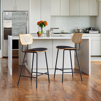 Tabourets de bar modernes de hauteur comptoir, chaise de salle à manger pour îlot de cuisine et café, avec dossier en rotin, matériau PU et pieds en métal inoxydable