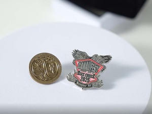 共济会金属徽章 镀金 UV 印花定制礼品 传统设计 制造商批发 - Product Image 2