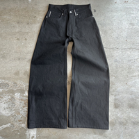 Fabricants de vêtements en Chine Jeans personnalisés en gros Pinstrip Doublure de poche 14 Oz Pantalon en denim lisière noir jais