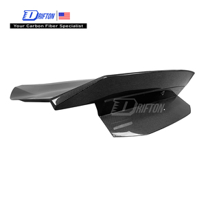Drifton Mustang High Kick SA Couvercle de coffre arrière en fibre de carbone monobloc Finition brillante/mate Protection UV pour Ford Mustang Gen7 S6 - Product Image 1