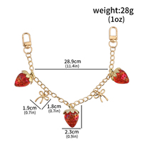 Breloque personnalisée en forme de nœud fraise avec chaîne dorée mignonne pour sacs à main, porte-clés, sacs bandoulière, accessoire DIY