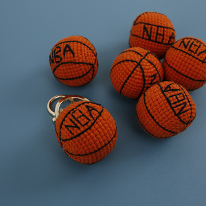 Mini llavero de baloncesto de <span class=keywords><strong>ganchillo</strong></span> hecho a mano <span class=keywords><strong>para</strong></span> decoración de mochila <span class=keywords><strong>para</strong></span> Navidad-<span class=keywords><strong>Comprar</strong></span> Mini llavero de baloncesto de <span class=keywords><strong>ganchillo</strong></span> - Product Image 4