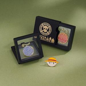 3 Designs Creative Straw Hat Luffy Anime Metal Pin avec Gift Box Fashion Jewelry <span class=keywords><strong>Ace</strong></span> <span class=keywords><strong>Demon</strong></span> <span class=keywords><strong>Fruit</strong></span> Cosplay Enamel Badge Pin - Product Image 1