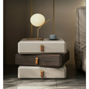 Mesita de noche moderna apilada de tres cajones en beige y nogal con tiradores de cuero, diseño flotante único - Product Image 1
