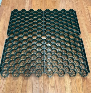 Grilles alvéolaires en plastique HDPE haute résistance 500*500*50mm pour allées extérieures, parkings et terrassements - Product Image 5