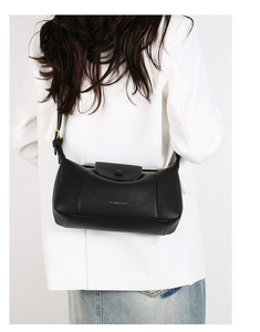 Sac <span class=keywords><strong>bandoulière</strong></span> tendance en cuir PU souple pour femme - Sac à main décontracté imperméable avec sangle réglable et doublure en polyester pour usage quotidien - Product Image 5