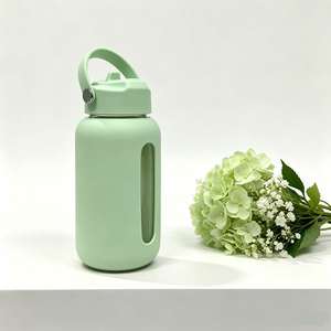 Bouteille d'eau en verre borosilicate avec couvercle à poignée portable, étanche, personnalisable, en silicone de qualité supérieure, OEM ODM - Product Image 1