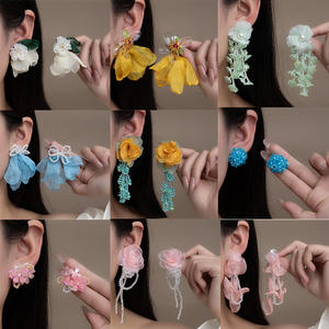 Primavera Verano Hada vacaciones estilo fresco dulce flor nicho de gama alta encaje tela borla pendientes con cuentas - Product Image 1