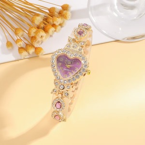 Luxury <strong>Women's</strong> Quartz Triangle <strong>Watch</strong> <strong>Set</strong> with Stainless Steel Alloy Bracelet 38mm Roman Numeral Display - Product Image 3